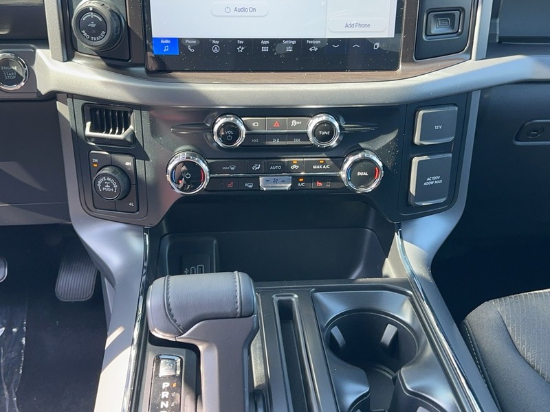 Ford F-150 Vehicle Full-screen Gallery Image 8