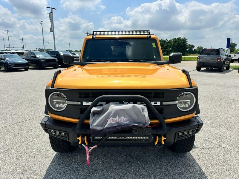 Ford Bronco Vehicle Full-screen Gallery Image 09