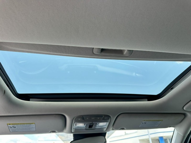 Kia Telluride Vehicle Full-screen Gallery Image 12
