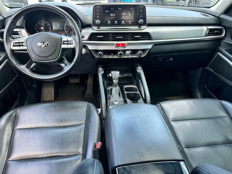 Kia Telluride Vehicle Full-screen Gallery Image 13
