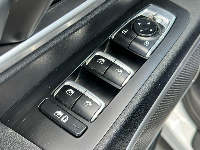 Kia Telluride Vehicle Full-screen Gallery Image 18
