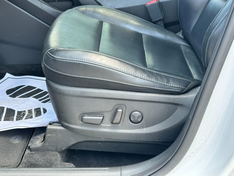 Kia Telluride Vehicle Full-screen Gallery Image 19