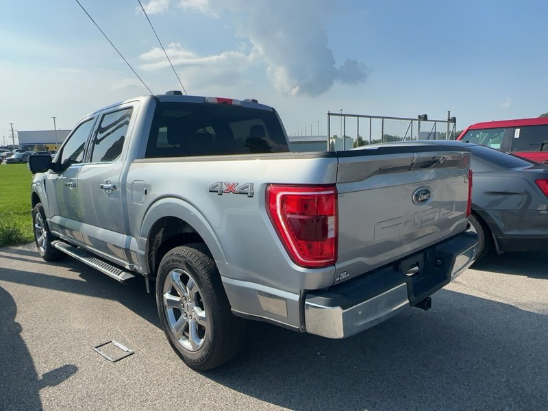 Ford F-150 Vehicle Full-screen Gallery Image 4