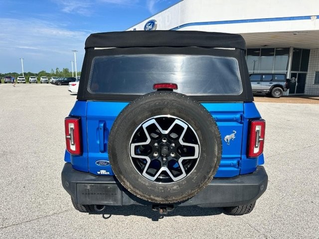 Ford Bronco Vehicle Full-screen Gallery Image 4