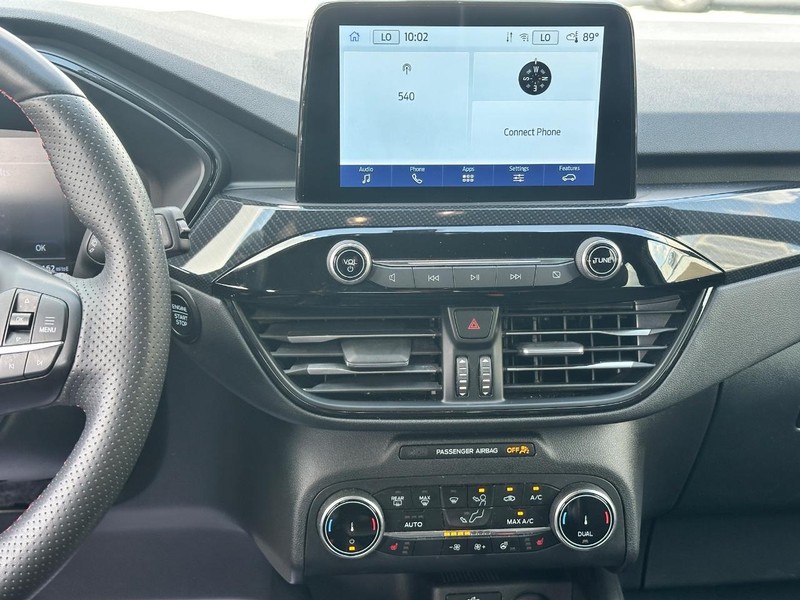 Ford Escape Vehicle Full-screen Gallery Image 13