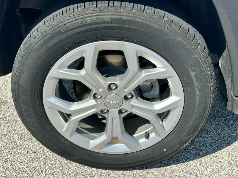 Jeep Compass Vehicle Full-screen Gallery Image 7