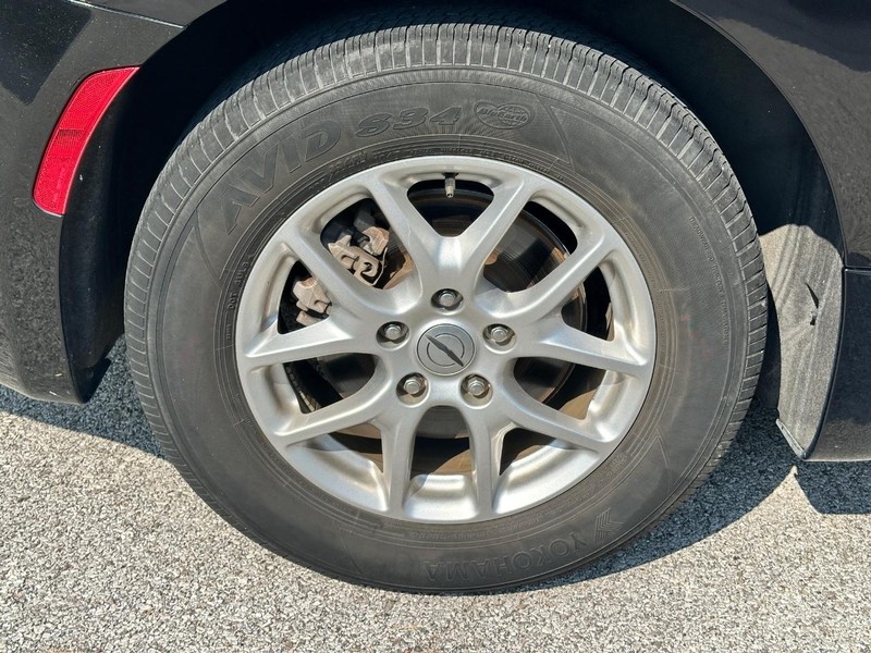 Chrysler Pacifica Vehicle Full-screen Gallery Image 06