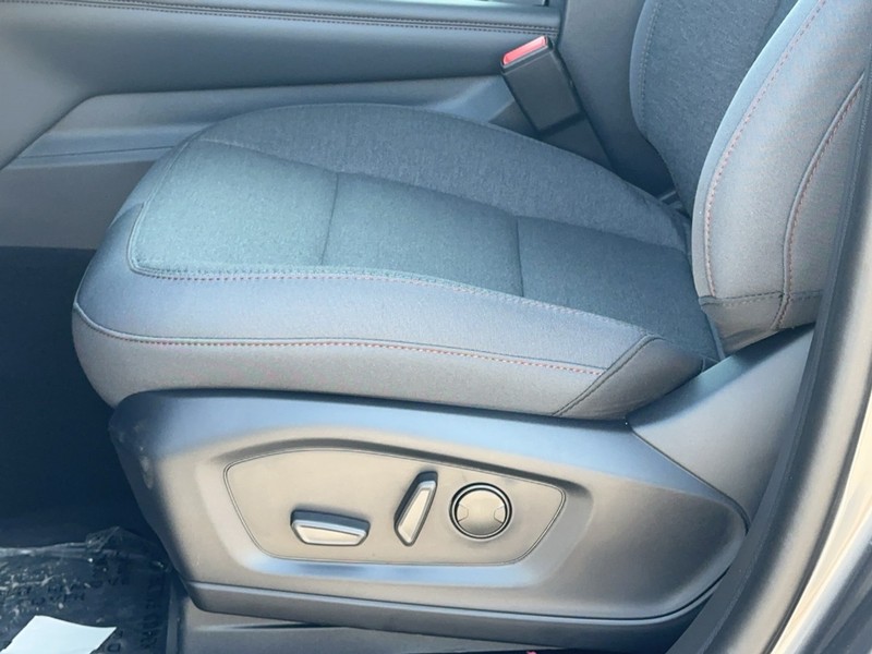 Ford Explorer Vehicle Full-screen Gallery Image 11