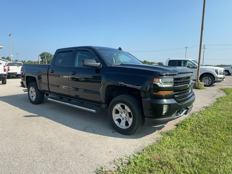 Chevrolet Silverado 1500 Vehicle Full-screen Gallery Image 2