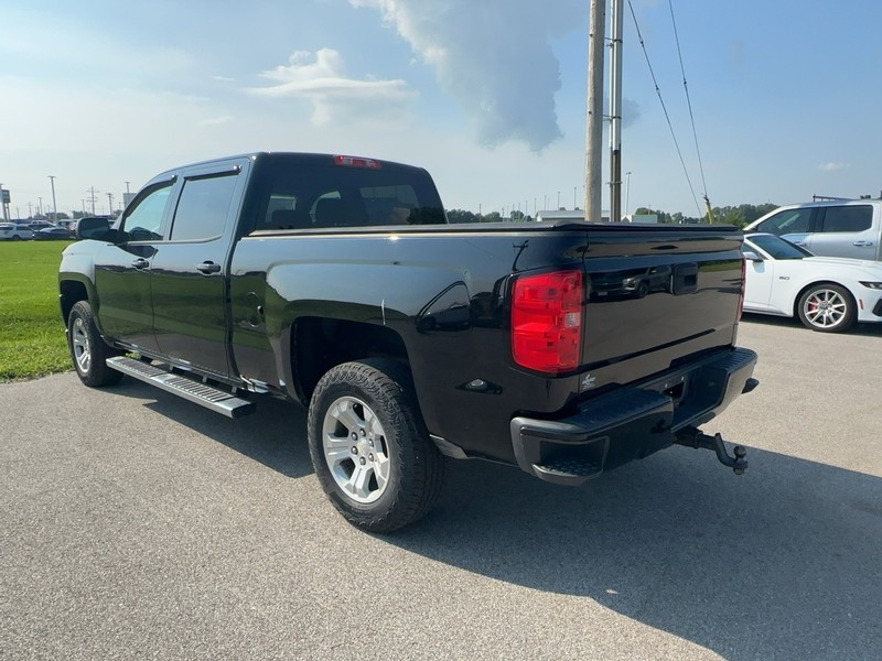Chevrolet Silverado 1500 Vehicle Full-screen Gallery Image 4