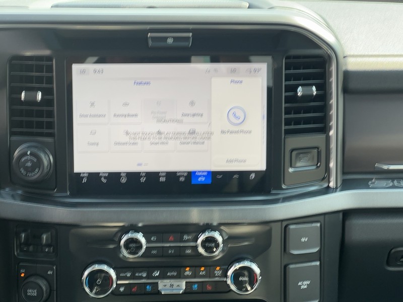 Ford Super Duty F-250 SRW Vehicle Full-screen Gallery Image 8