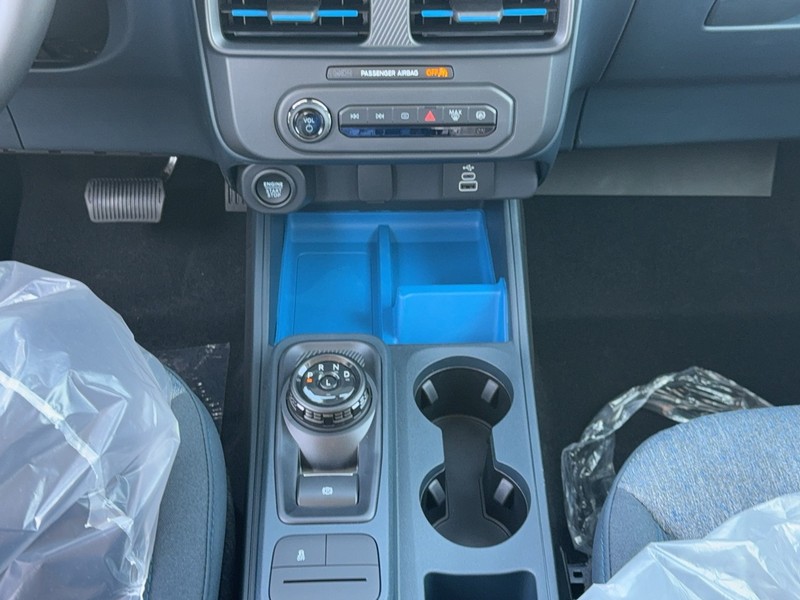 Ford Maverick Vehicle Full-screen Gallery Image 9