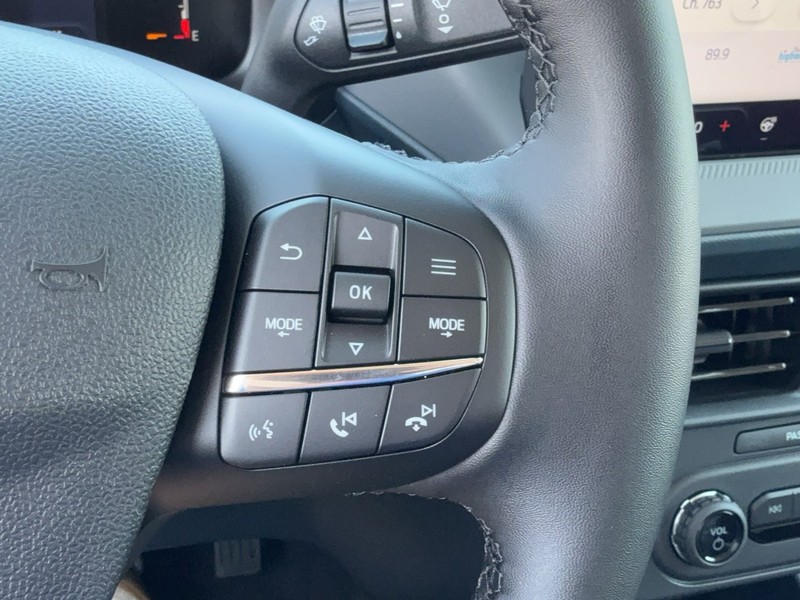 Ford Maverick Vehicle Full-screen Gallery Image 15
