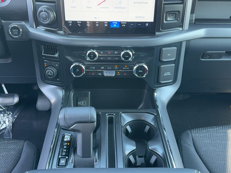 Ford F-150 Vehicle Full-screen Gallery Image 9