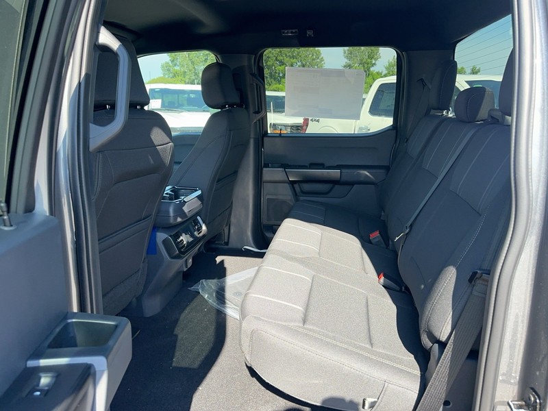Ford F-150 Vehicle Full-screen Gallery Image 4