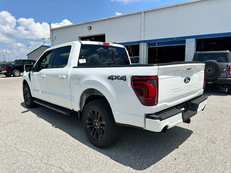Ford F-150 Vehicle Full-screen Gallery Image 3