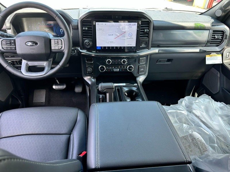 Ford F-150 Vehicle Full-screen Gallery Image 5