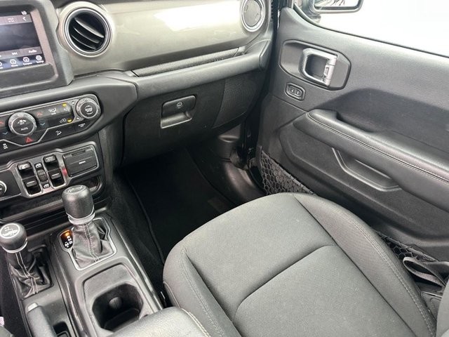 Jeep Wrangler Unlimited Vehicle Full-screen Gallery Image 15