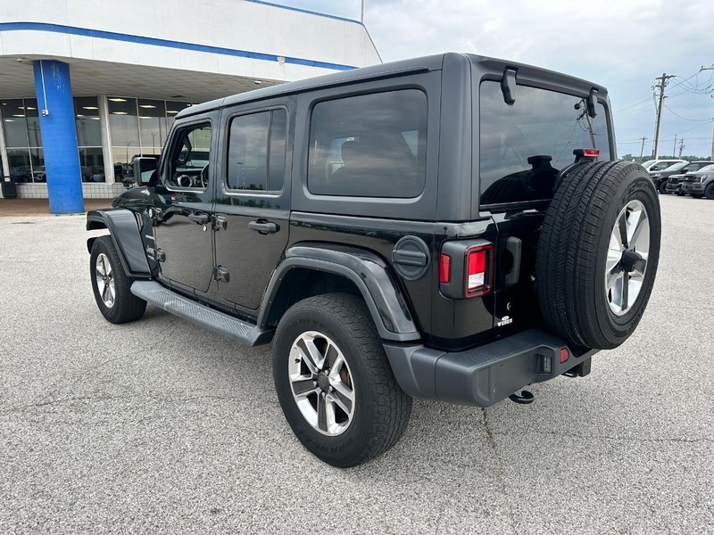 Jeep Wrangler Unlimited Vehicle Full-screen Gallery Image 3
