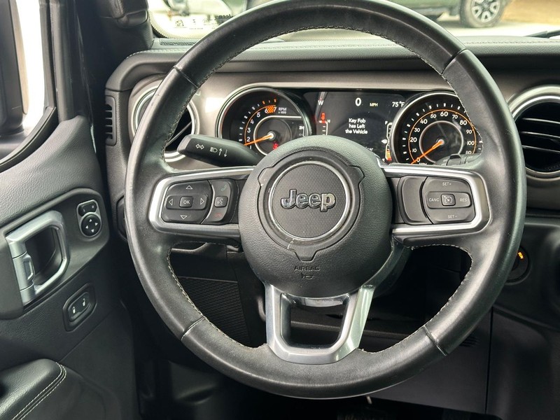 Jeep Wrangler Unlimited Vehicle Full-screen Gallery Image 12