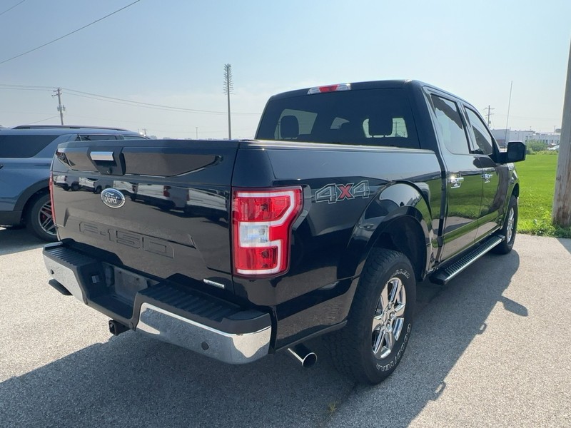 Ford F-150 Vehicle Full-screen Gallery Image 3