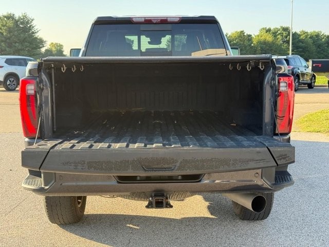 GMC Sierra 3500HD Vehicle Full-screen Gallery Image 6