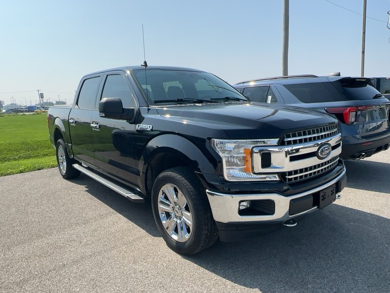 Ford F-150 Vehicle Full-screen Gallery Image 2