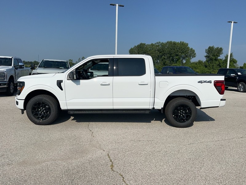 Ford F-150 Vehicle Full-screen Gallery Image 2