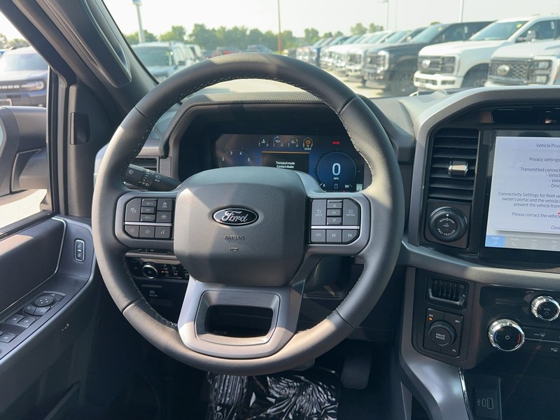 Ford F-150 Vehicle Full-screen Gallery Image 7