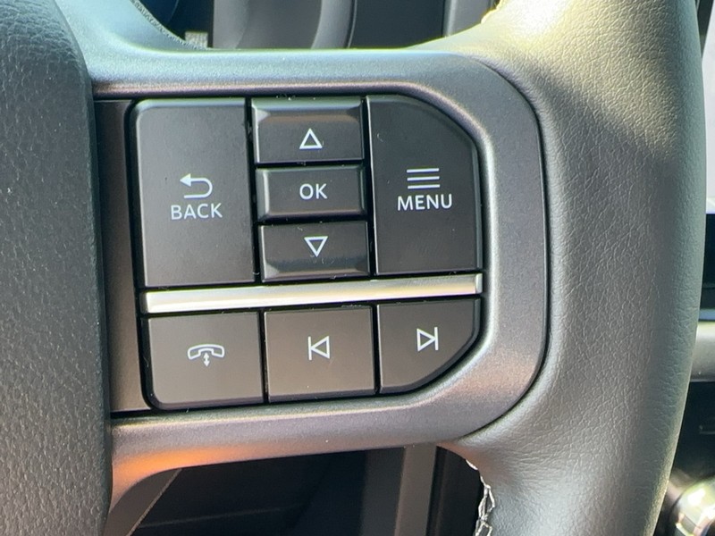 Ford F-150 Vehicle Full-screen Gallery Image 14