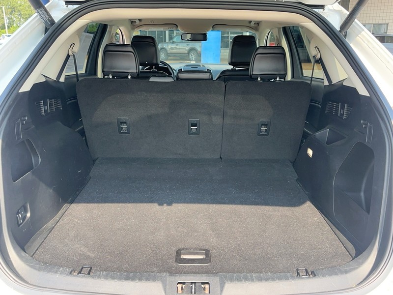Ford Edge Vehicle Full-screen Gallery Image 5