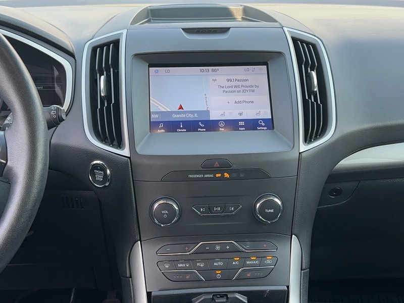 Ford Edge Vehicle Full-screen Gallery Image 14