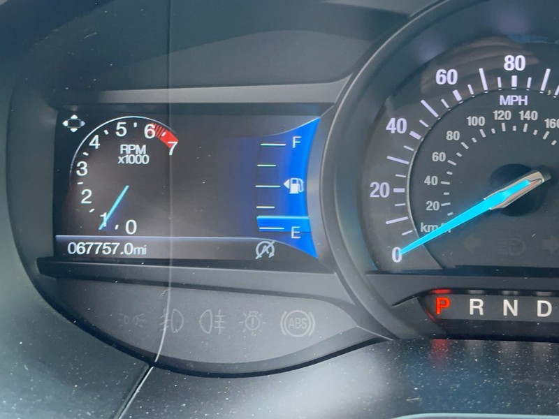 Ford Edge Vehicle Full-screen Gallery Image 22