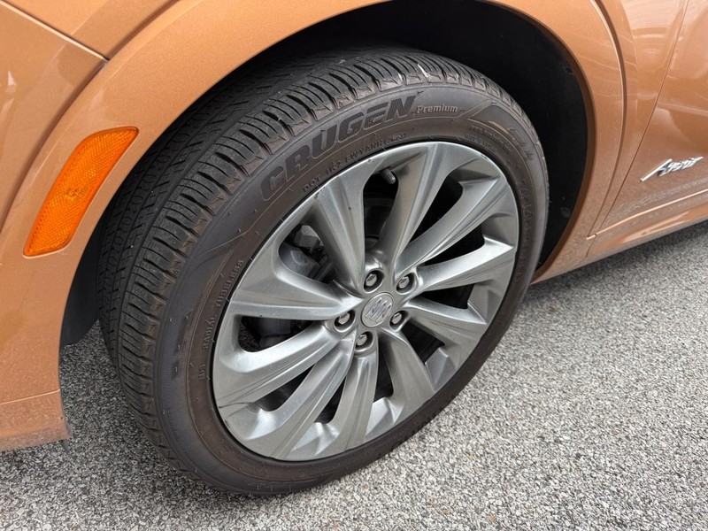 Buick Envista Vehicle Full-screen Gallery Image 02