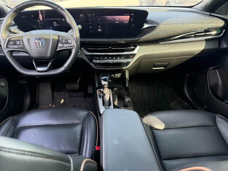 Buick Envista Vehicle Full-screen Gallery Image 12