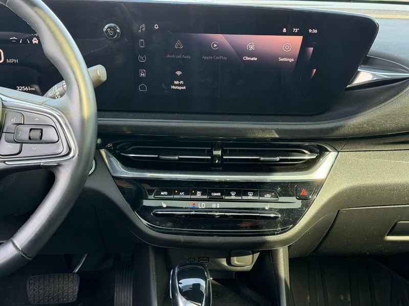Buick Envista Vehicle Full-screen Gallery Image 14