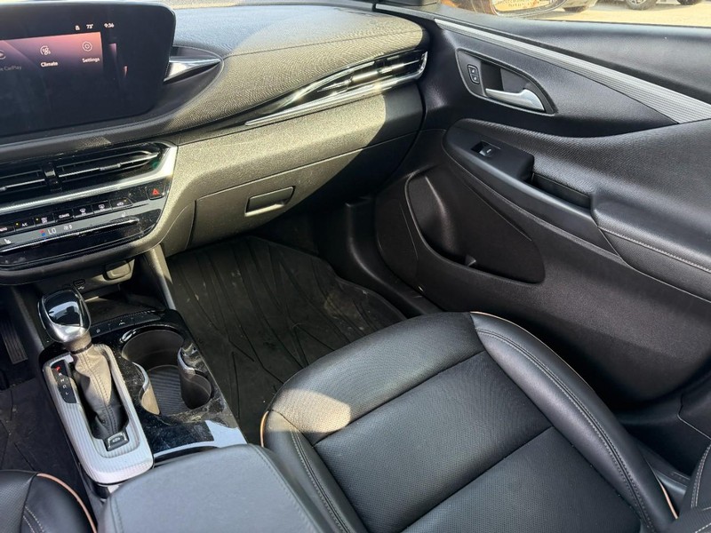 Buick Envista Vehicle Full-screen Gallery Image 16