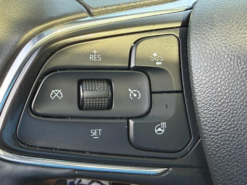 Buick Envista Vehicle Full-screen Gallery Image 19