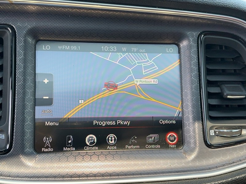 Dodge Challenger Vehicle Full-screen Gallery Image 21