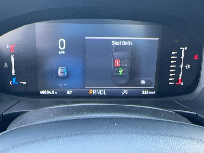 Ford Escape Vehicle Full-screen Gallery Image 22