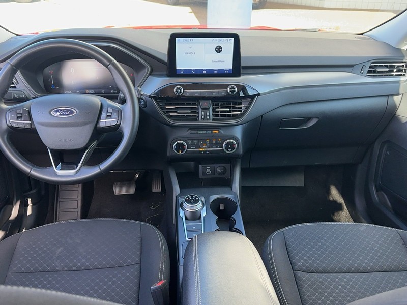 Ford Escape Vehicle Full-screen Gallery Image 12