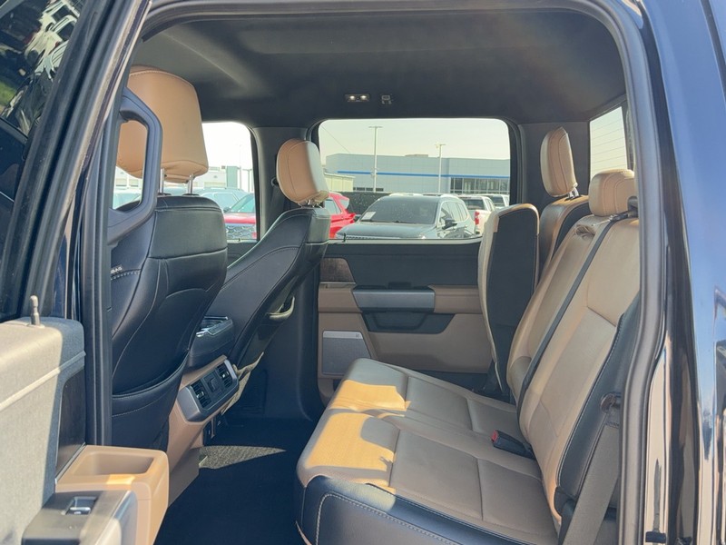 Ford F-150 Vehicle Full-screen Gallery Image 10