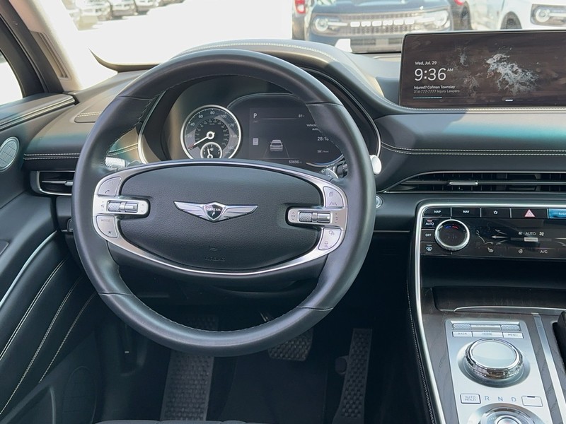 Genesis GV80 Vehicle Full-screen Gallery Image 13