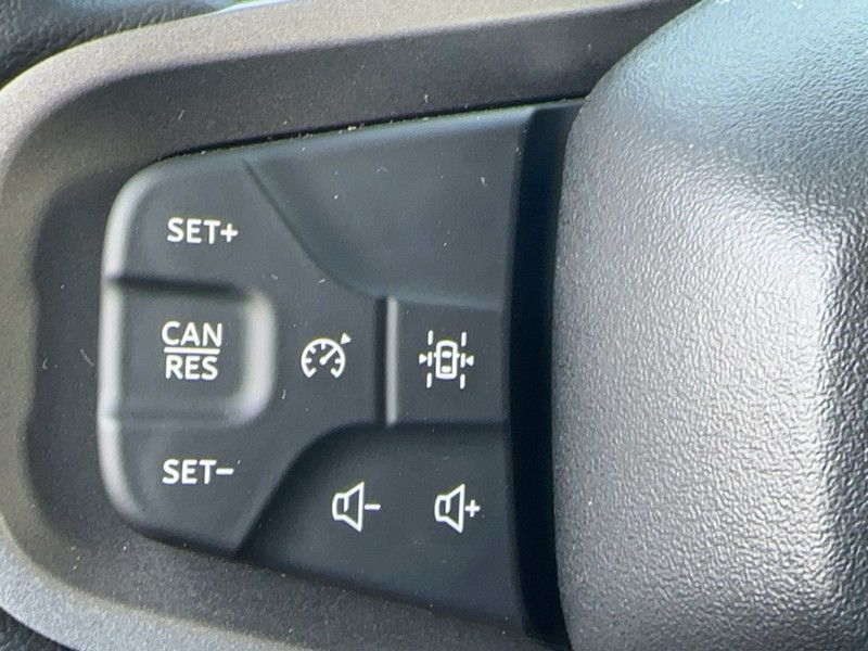 Ford Bronco Vehicle Full-screen Gallery Image 13