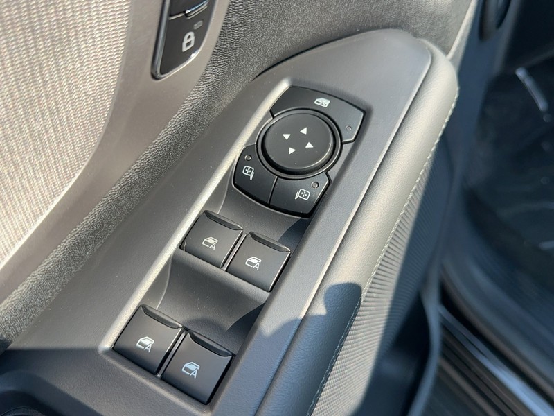 Ford Expedition Vehicle Full-screen Gallery Image 11