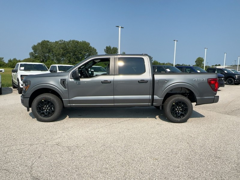 Ford F-150 Vehicle Full-screen Gallery Image 2