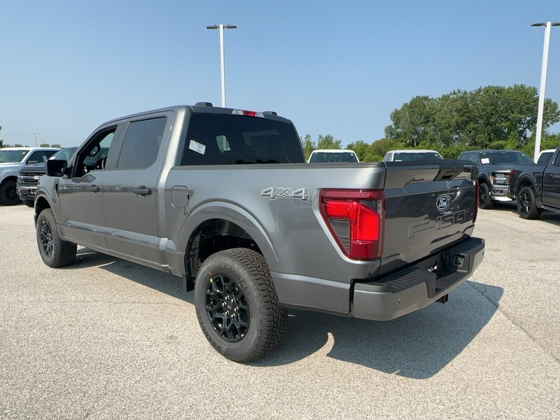 Ford F-150 Vehicle Full-screen Gallery Image 3