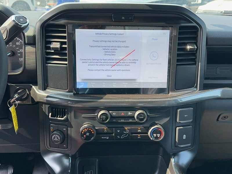 Ford F-150 Vehicle Full-screen Gallery Image 8