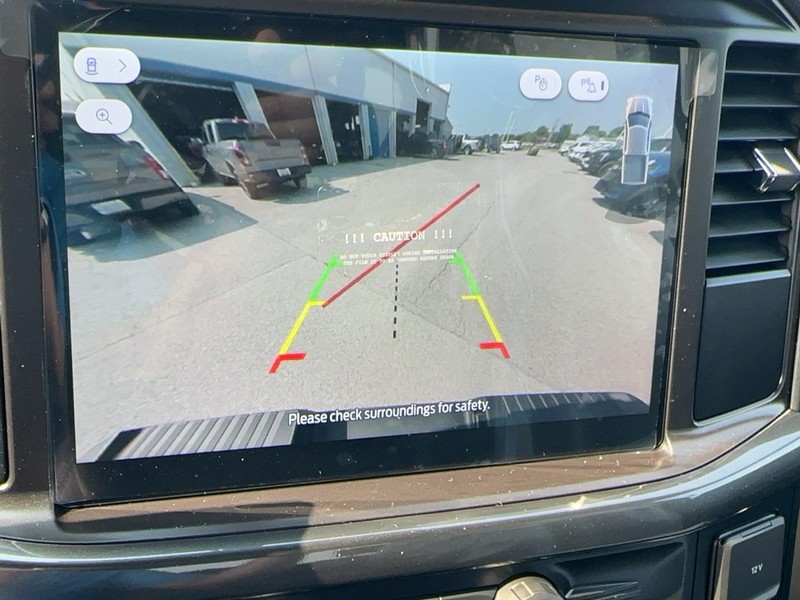 Ford F-150 Vehicle Full-screen Gallery Image 15