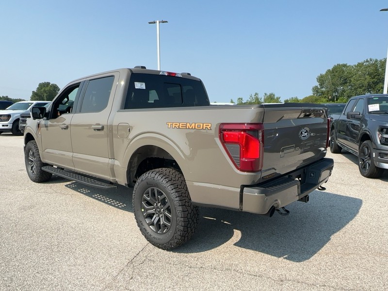 Ford F-150 Vehicle Full-screen Gallery Image 3